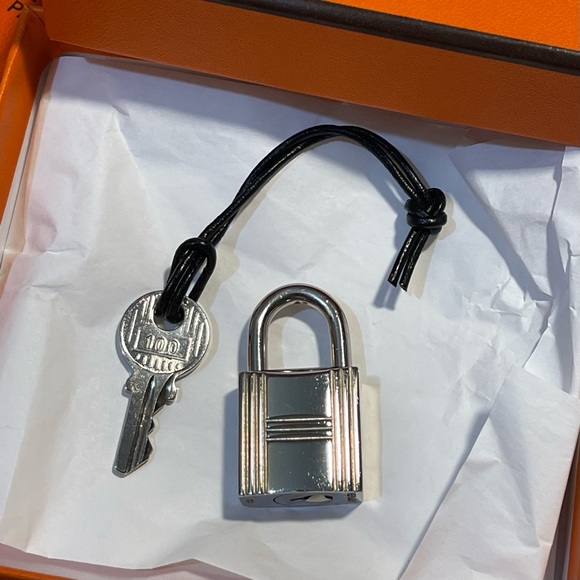 Hermès Palladium Cadena Padlock & Key #100 - Picture 3 of 14